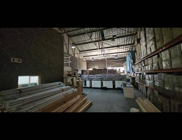 INDUSTRIAL PROPERTY TO RENT IN HALFWAY HOUSE